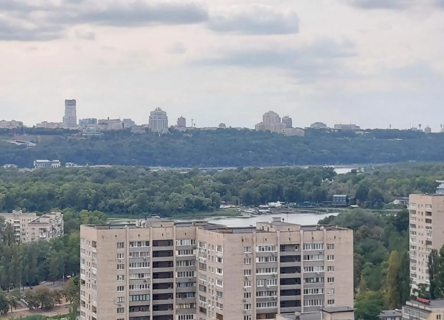 Видові 1К-2К Апартаменти 11,15, 23 Поверхи Kyjev Apartmán
